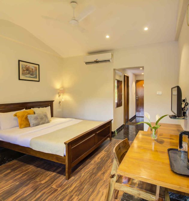 Bharat Edition Room ( Lakeside Suite ) (8)